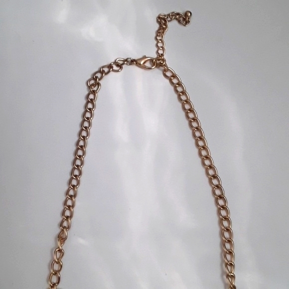 MULTI CHAINS GODDESS BIB NECKLACE - Picture 7 of 8